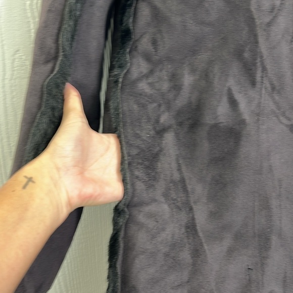 H&M - NWT Black Suede Like Lined Black Faux Fur Button Down Pockets Coat Size 2 - Picture 6 of 13